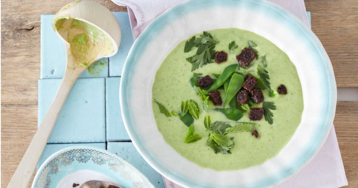 Une douceur printanière : le velouté de pois gourmands aux trois herbes