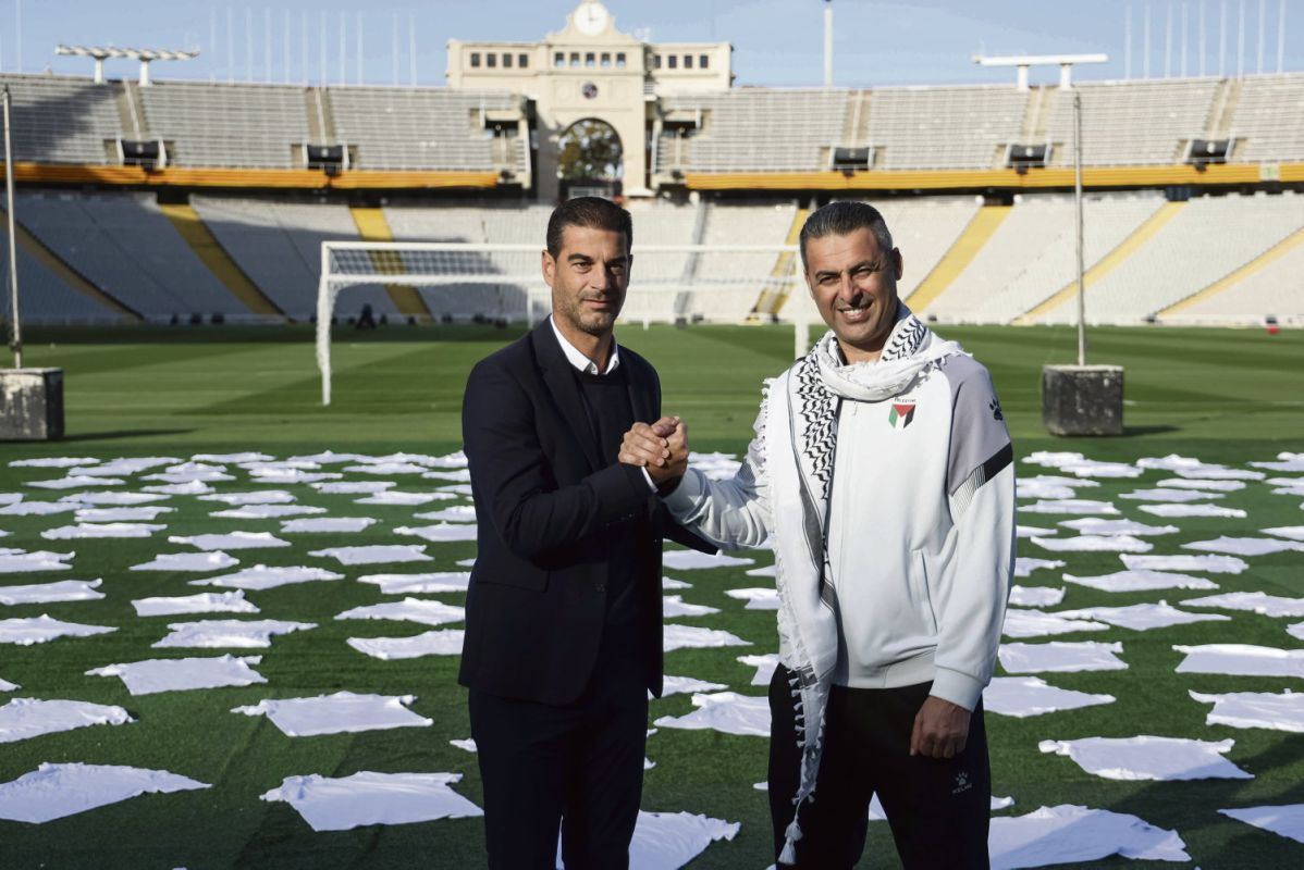 Ehab Abou Jazar : l'entraîneur qui inspire l'espoir au sein de la Palestine en guerre