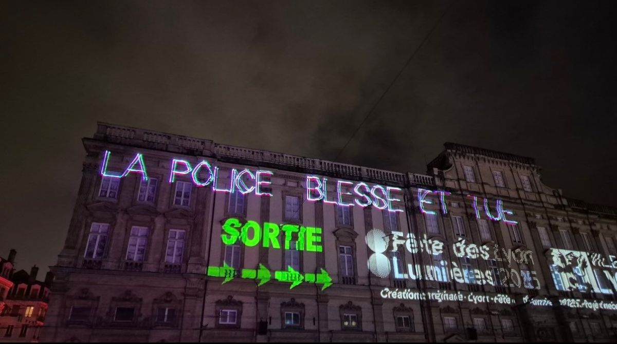 Des slogans anti-police illuminent la Fête des Lumières à Lyon
