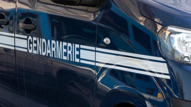 Un drame tragique : une sexagénaire perd la vie dans un accident de gendarmerie en intervention