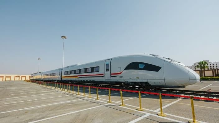 Le train à grande vitesse révolutionne les transports en Égypte