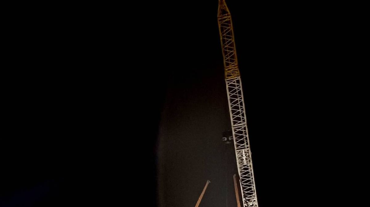 Une passerelle spectaculaire prend son envol au-dessus des rails à Angers