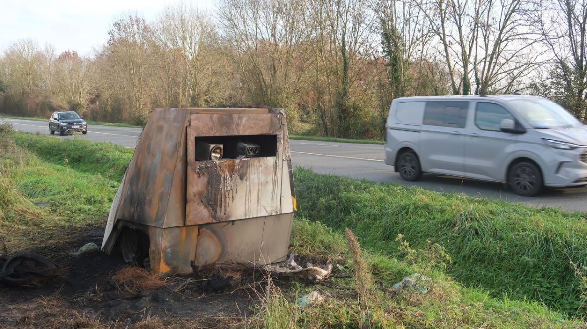 Radar autonome en flammes : alerte sur la sécurité routière en Deux-Sèvres