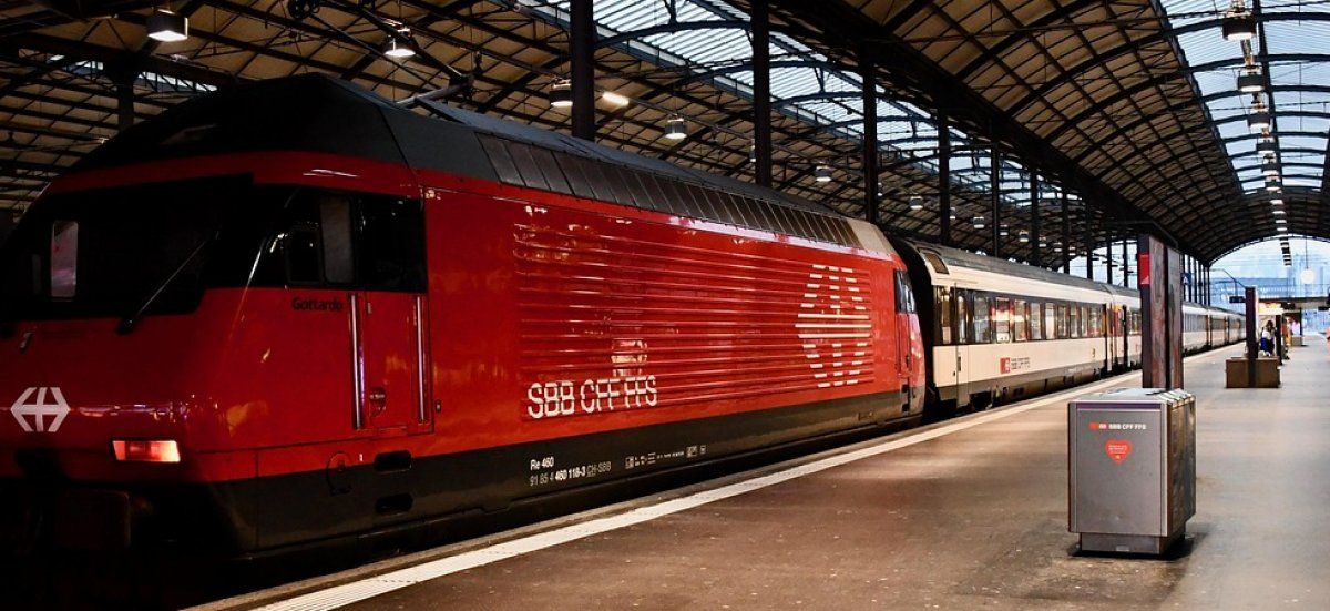 Déraillement d'un train en Suisse : cinq blessés suite à une avalanche