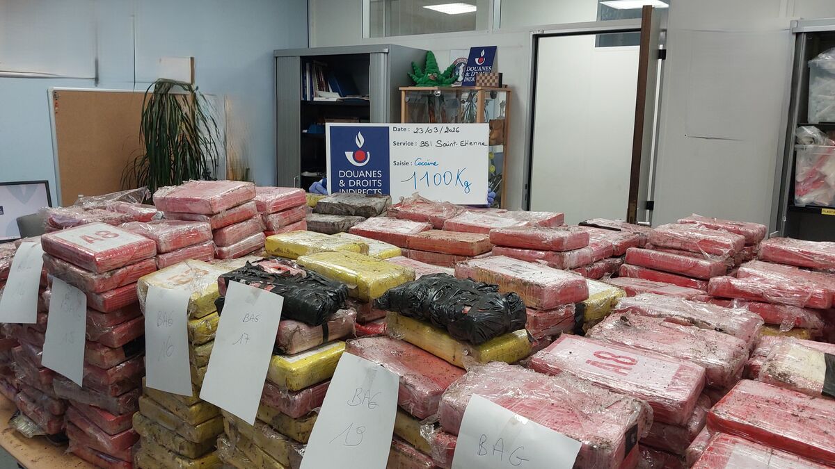 Découverte spectaculaire : 1,2 tonne de cocaïne saisie à un péage en Isère