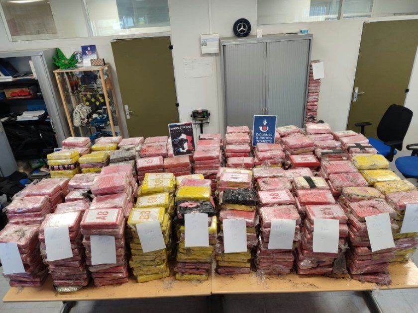 La lutte acharnée des douaniers de Loire contre le fléau de la cocaïne