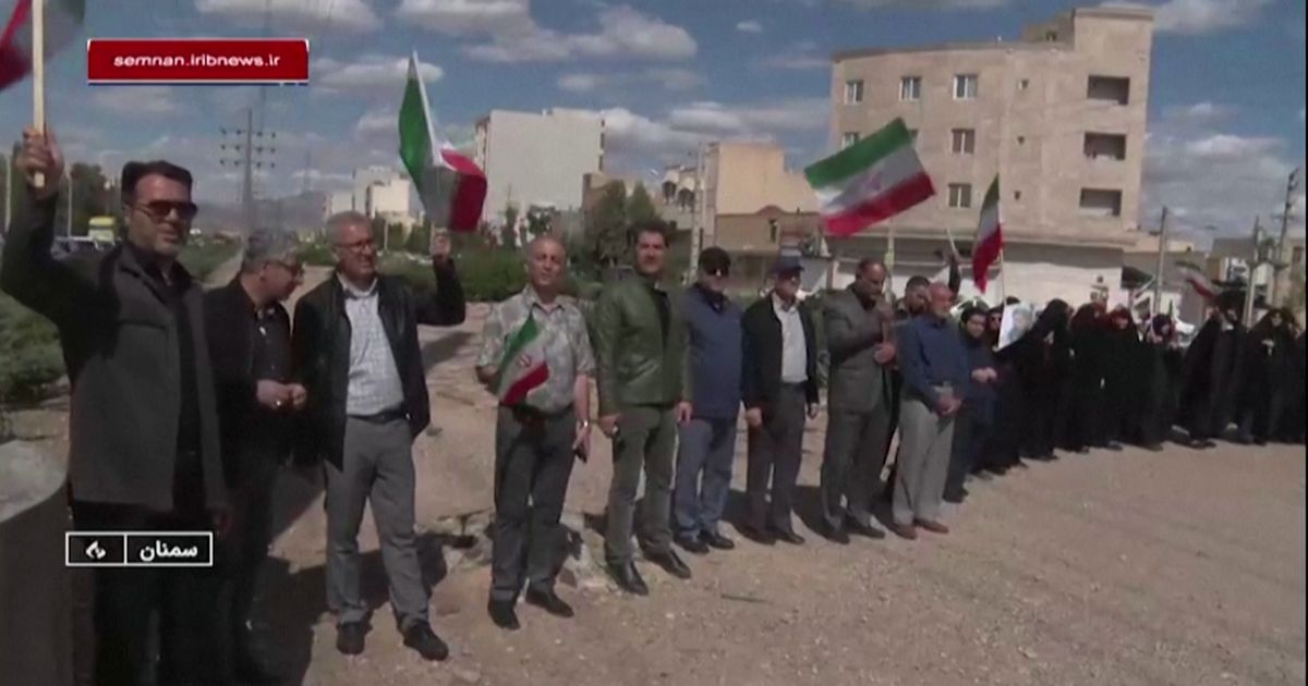 Des chaînes humaines en Iran face aux menaces de Trump