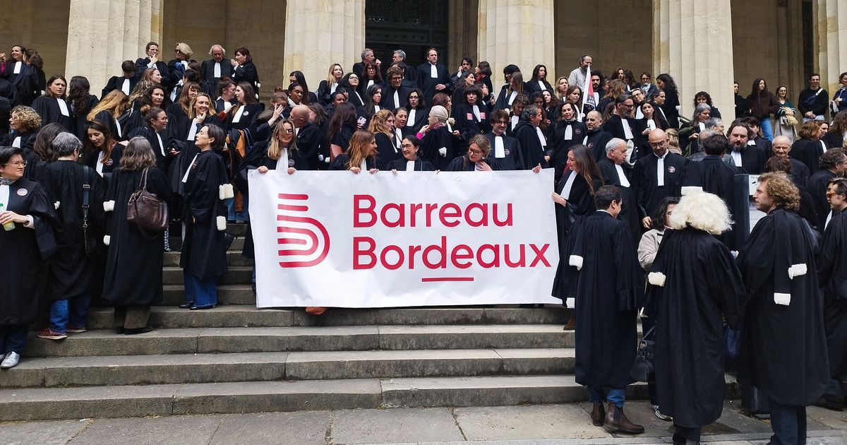 Des avocats en colère s'opposent à la réforme judiciaire à Bordeaux