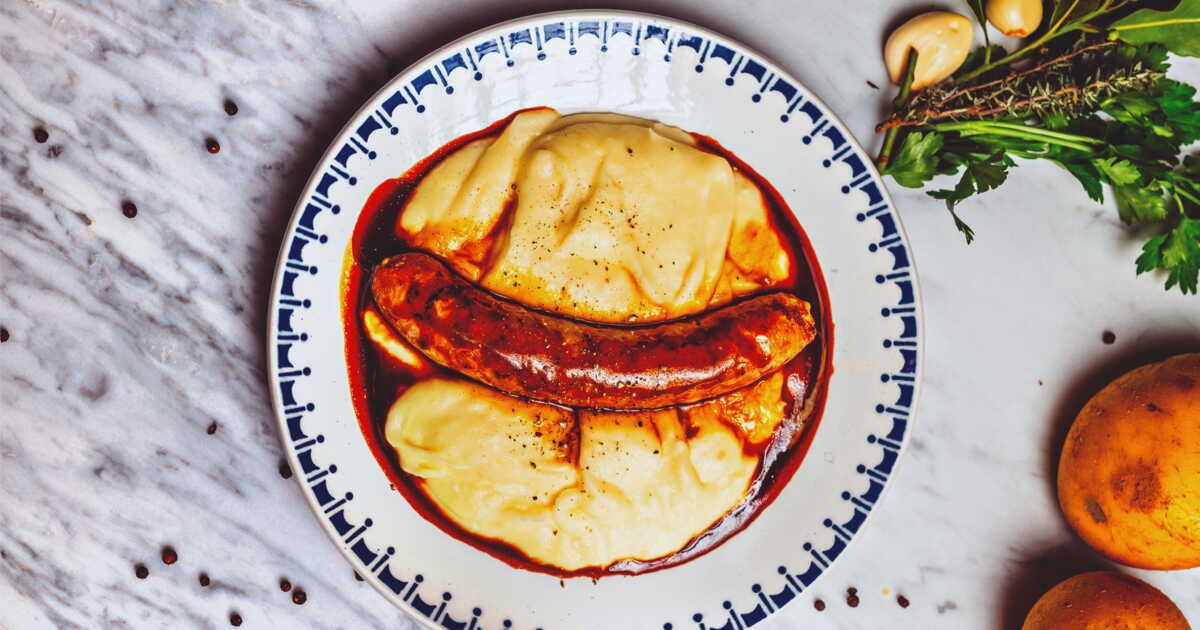 Célébrez la saucisse avec ces 5 recettes régionales simples et savoureuses