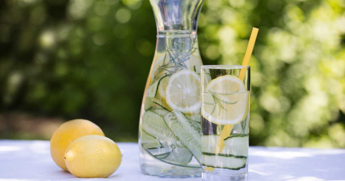 Les secrets de l'eau de Sassy : votre alliée pour un ventre plat