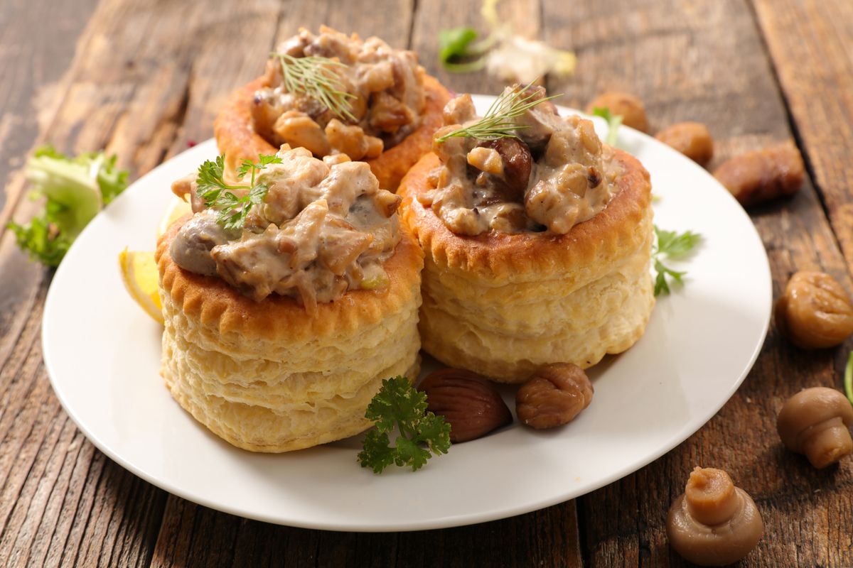 Savourez des bouchées à la reine au poulet : une recette simple et raffinée