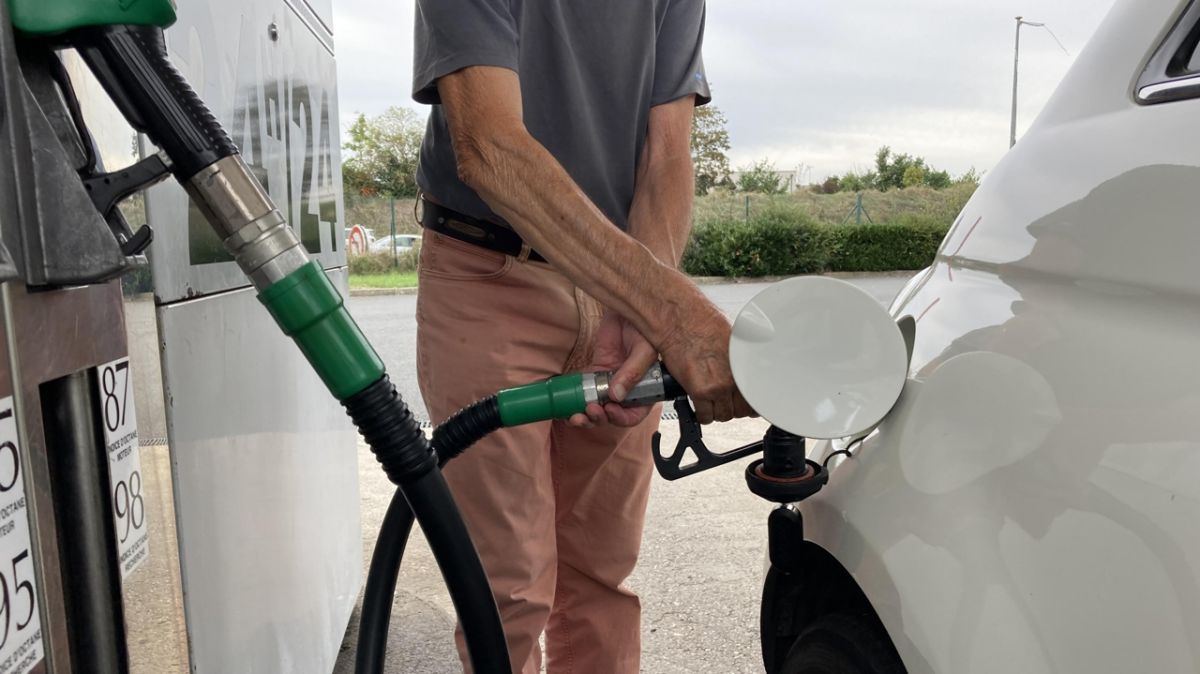 Les nouvelles aides en faveur des Français face à la hausse des prix des carburants