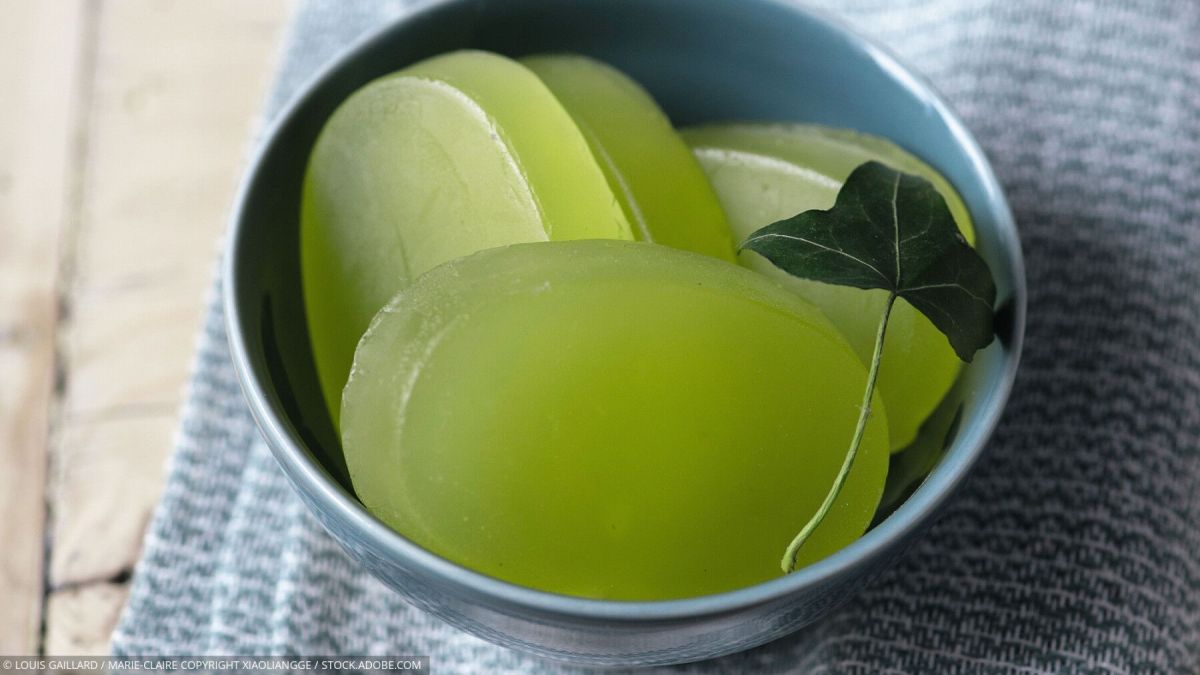 Un savon fait maison aux feuilles de lierre, écolo et facile à réaliser