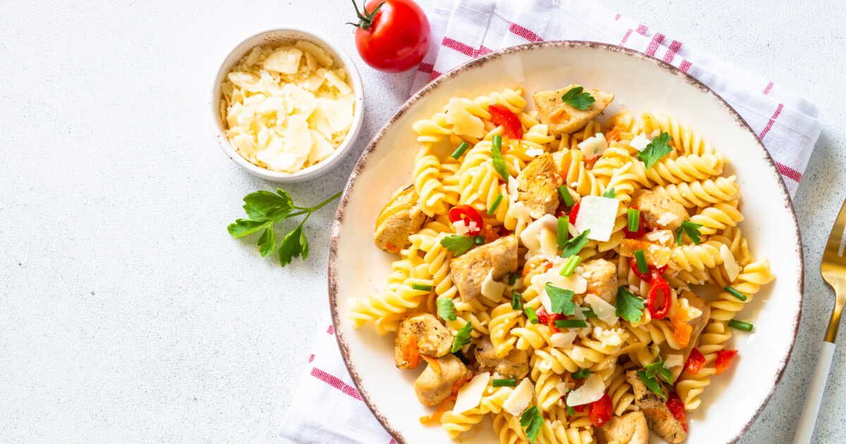 Découvrez la salade de pâtes italienne qui va égayer vos barbecues