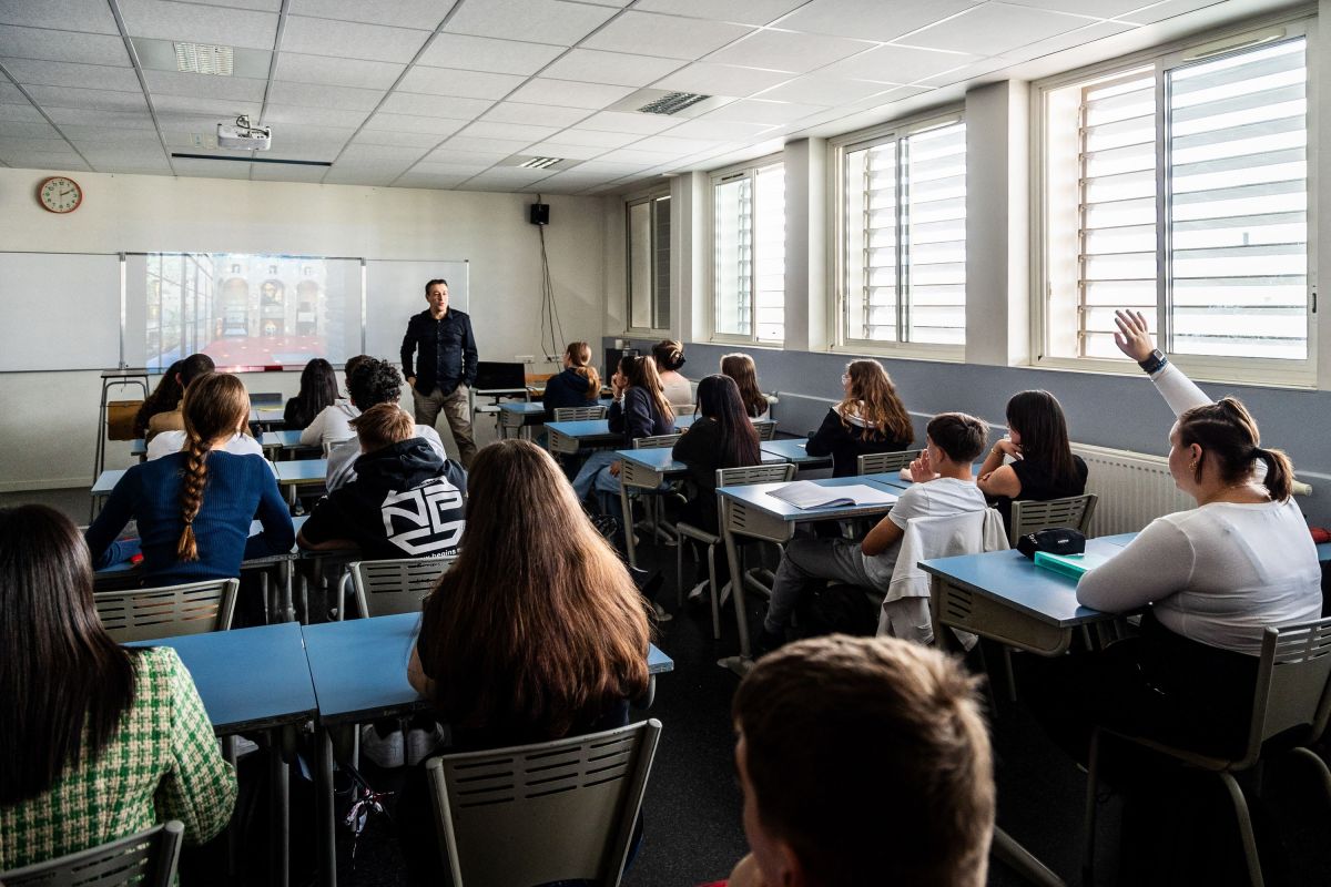 Un ex-colonel dénonce la culture du silence face à la radicalisation à l’Éducation nationale