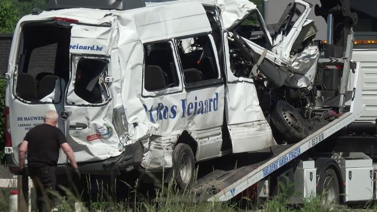 Tragédie en Belgique : collision mortelle entre un minibus scolaire et un train