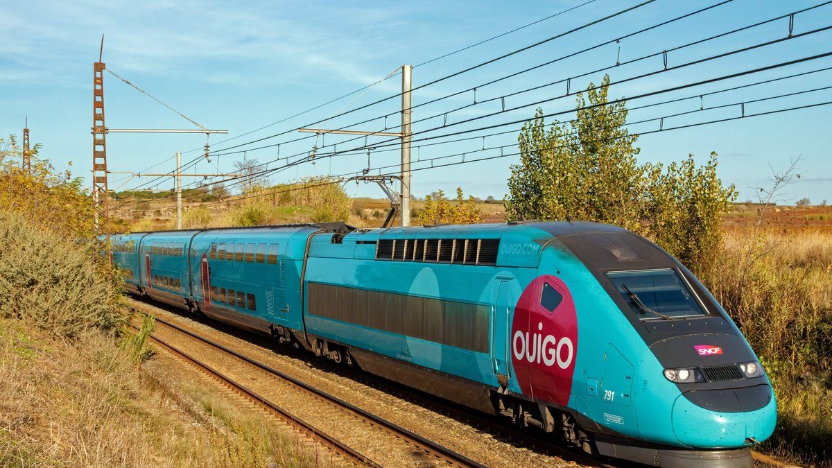 TGV coincé sous la chaleur : une passagère ouvre une issue de secours et récolte une amende
