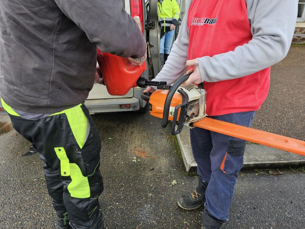 Tragédie dans un lycée agricole : un adolescent perd la vie après un accident avec une tronçonneuse