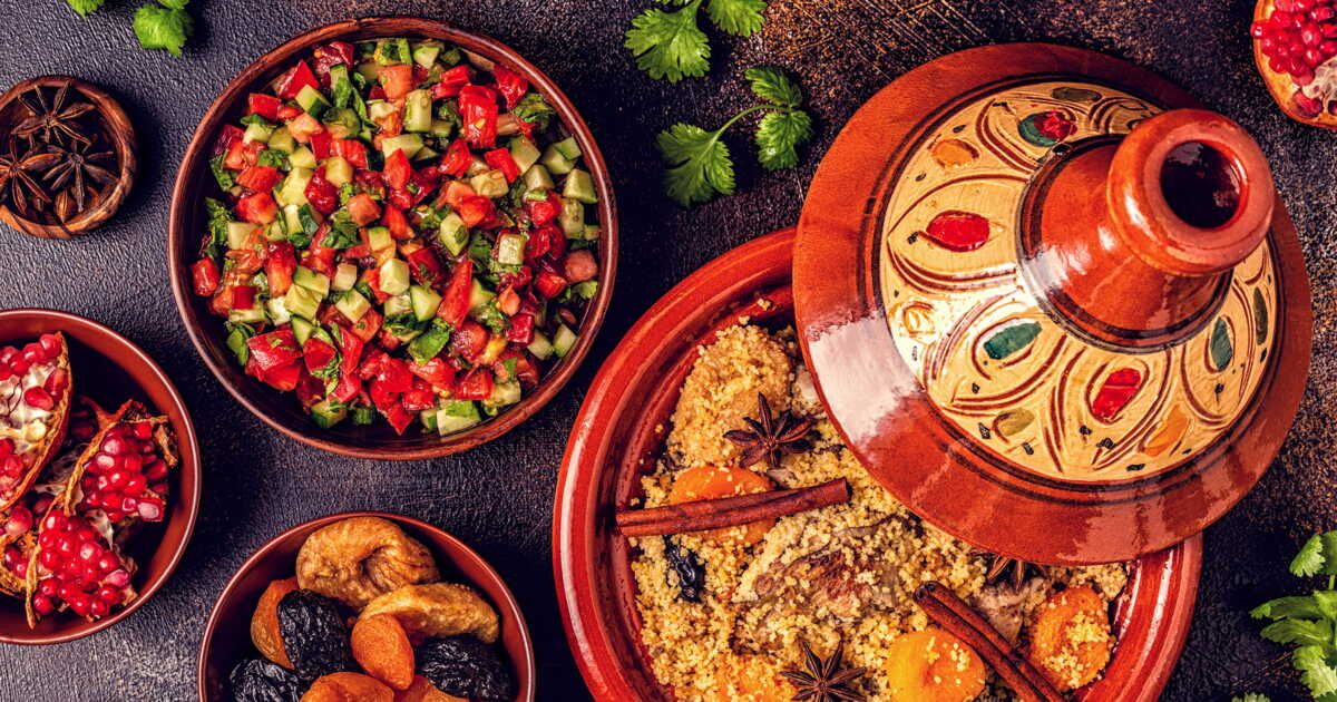 Préparez un tajine de pintade aux artichauts et olives avec Laurent Mariotte