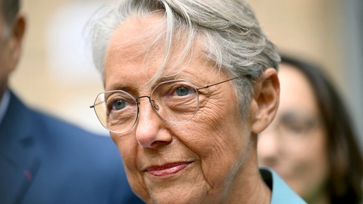 Élisabeth Borne appelle à l'unité face à la fragmentation du centre