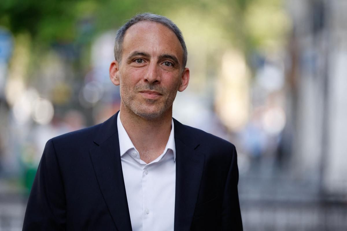 Glucksmann déterminé à devancer Melenchon pour 2027