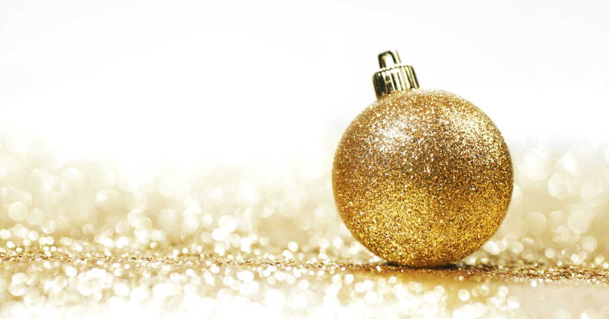 Éblouissante décoration de Noël en doré et argenté