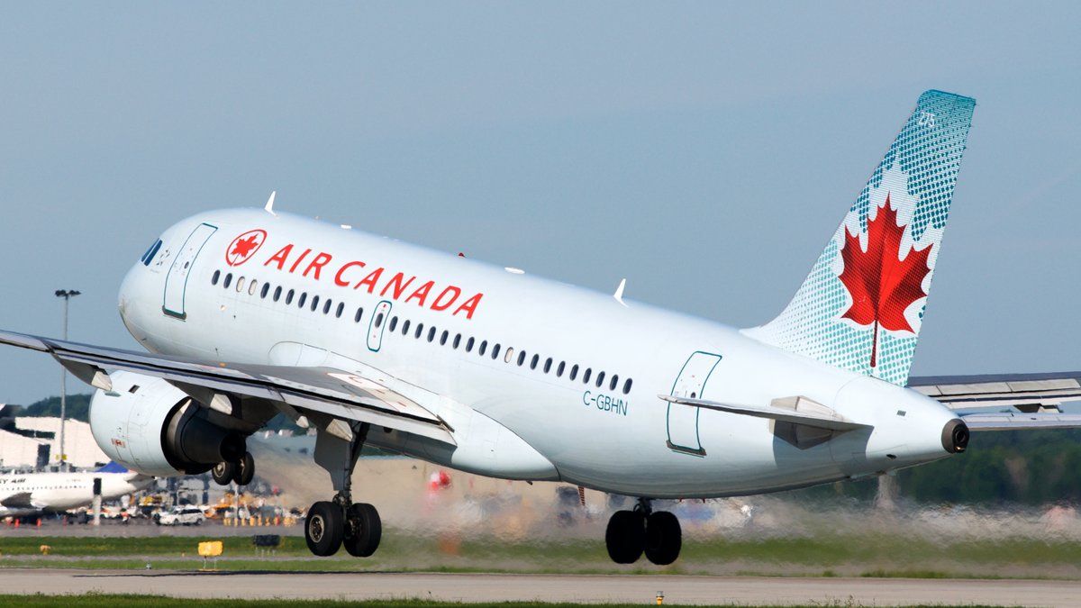 Un pilote d'Air Canada sous enquête pour avoir falsifié ses diplômes pendant 17 ans