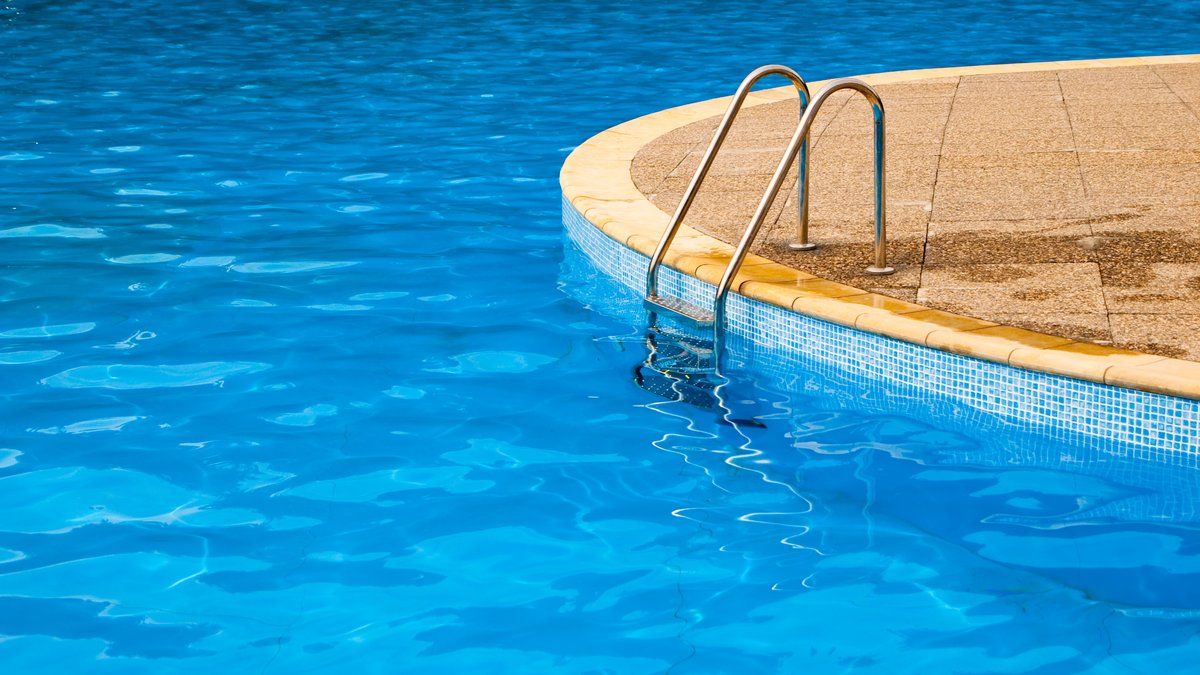 La tragédie d'une fillette de 3 ans : noyade dans la piscine familiale
