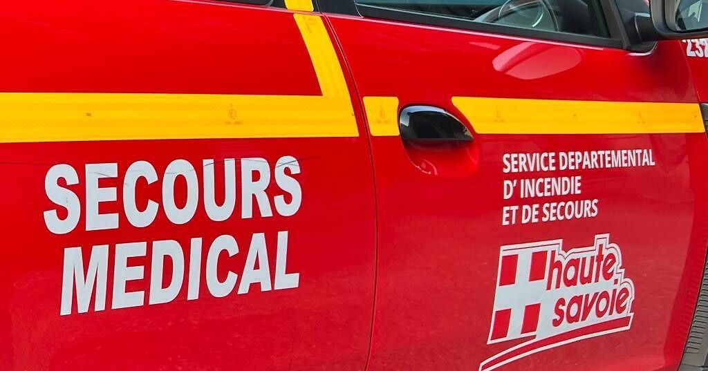 Collision tragique à Scientrier : une femme perd la vie, trois blessés en urgence