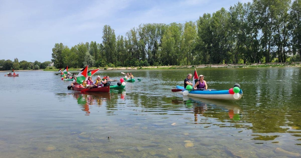 Une flottille solidaire navigue sur la Loire pour la Palestine