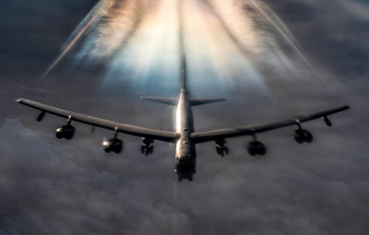 Crash d'un bombardier B-52 en Californie : des secours mobilisés