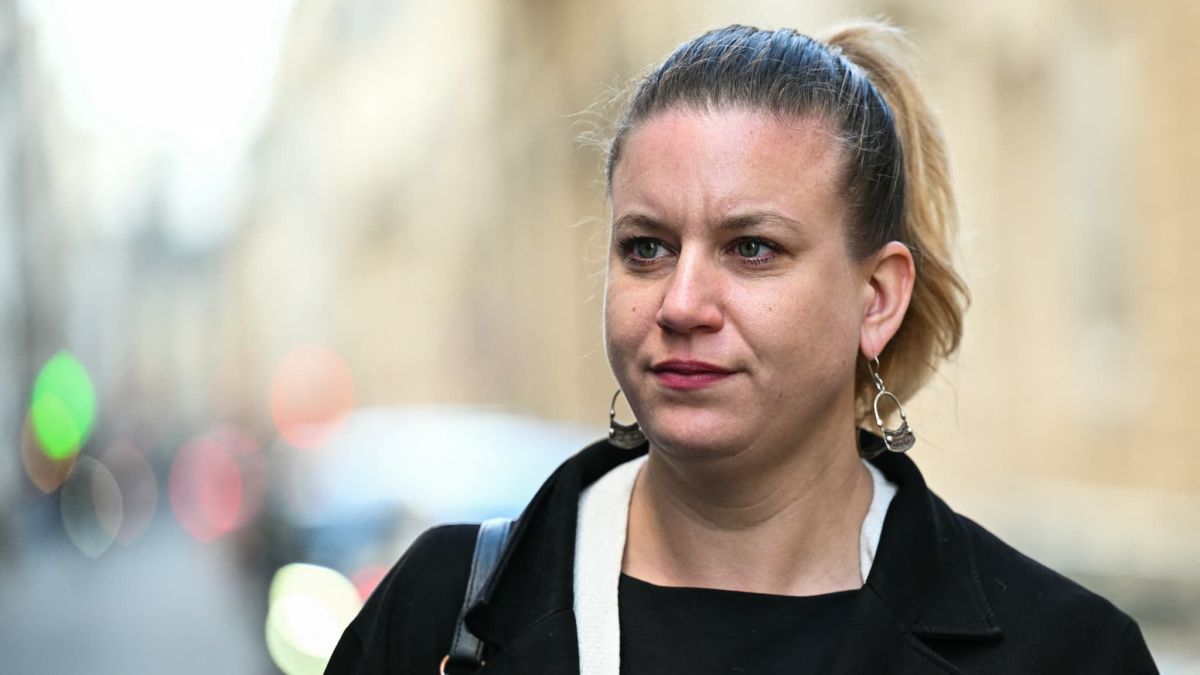 Mathilde Panot s'indigne de l'accueil réservé à Donald Trump par Emmanuel Macron