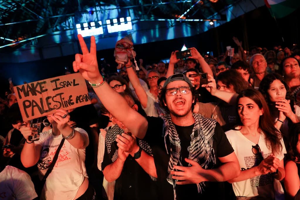 LFI dénonce le mensonge du gouvernement sur l'interdiction d'un concert à Paris