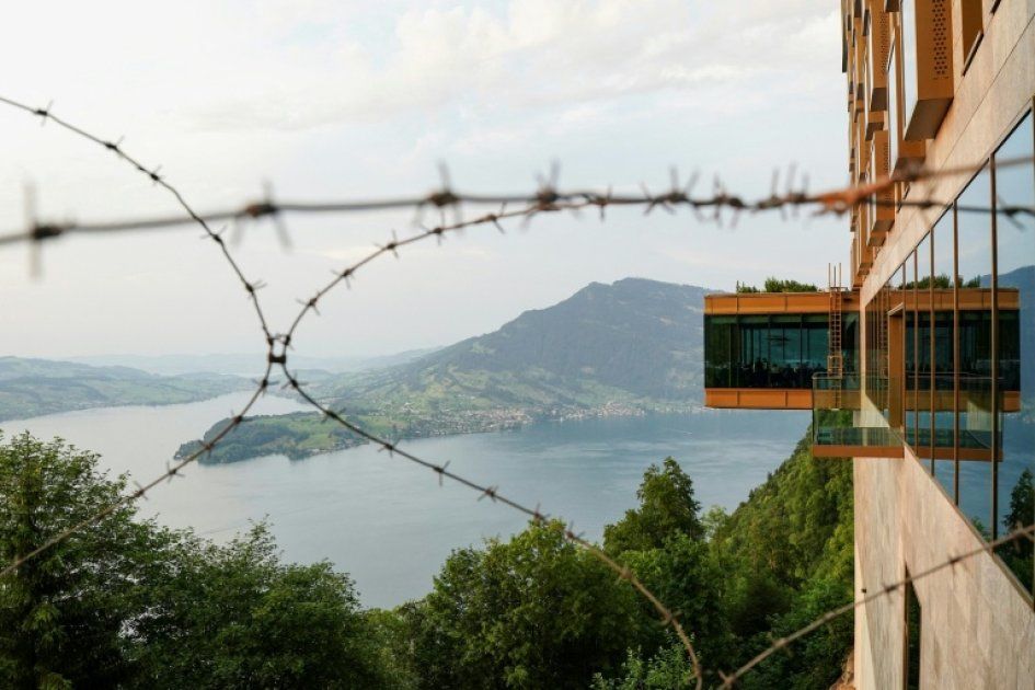 La délégation iranienne de retour à Téhéran après des pourparlers clés en Suisse