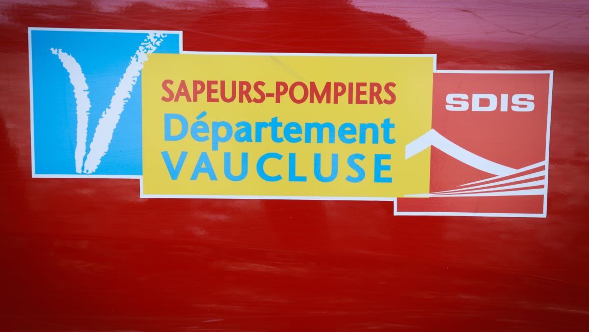 Tragédie à Carpentras : deux jeunes enfants retrouvés sans vie dans une voiture