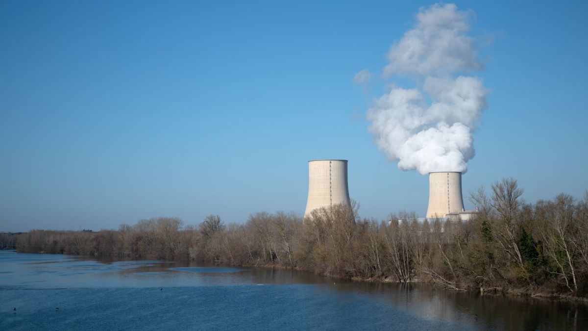La centrale de Golfesh à l'arrêt : canicule et limites environnementales en cause