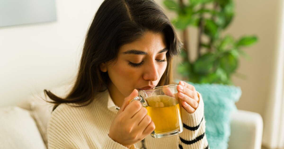 Découvrez les bienfaits insoupçonnés de la tisane de pissenlit pour un ventre léger