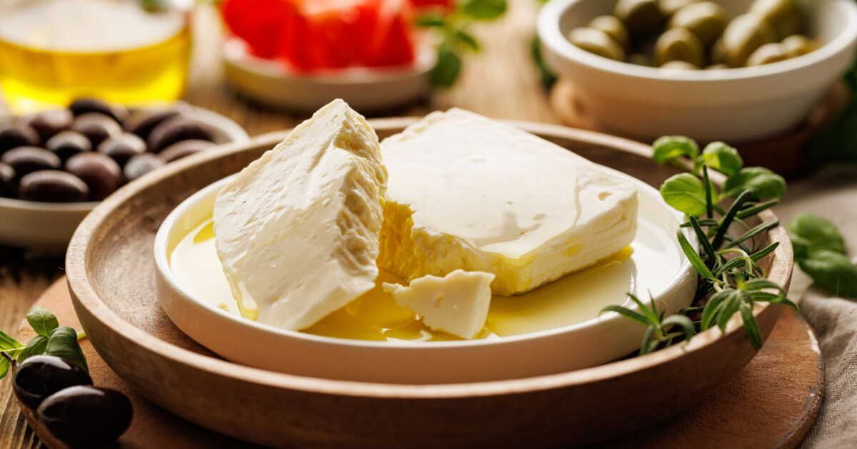 Redécouvrez la feta avec ce feuilleté croustillant au miel
