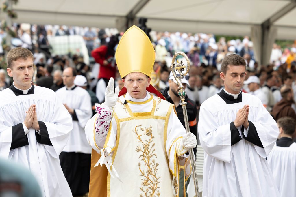 La FSSPX renoue avec l'histoire en consacrant quatre évêques à Écône