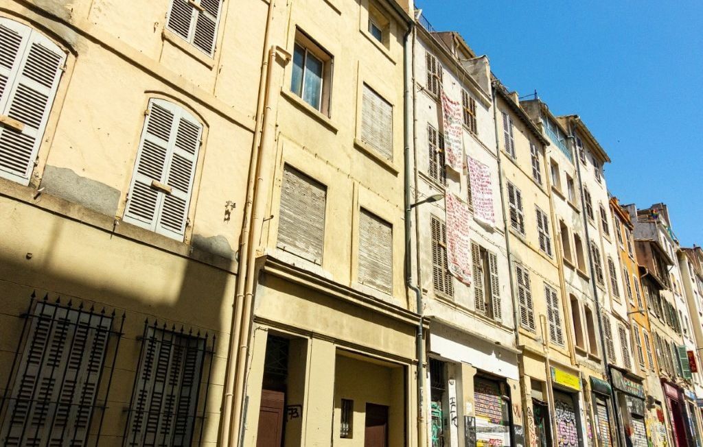 Marseille : évacuation préventive rue d'Aubagne après la découverte de fissures