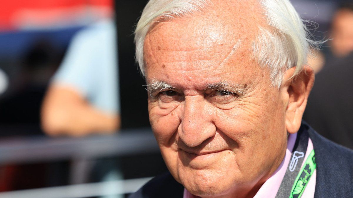 Accident de véhicule impliquant Jean-Pierre Raffarin : une enquête ouverte