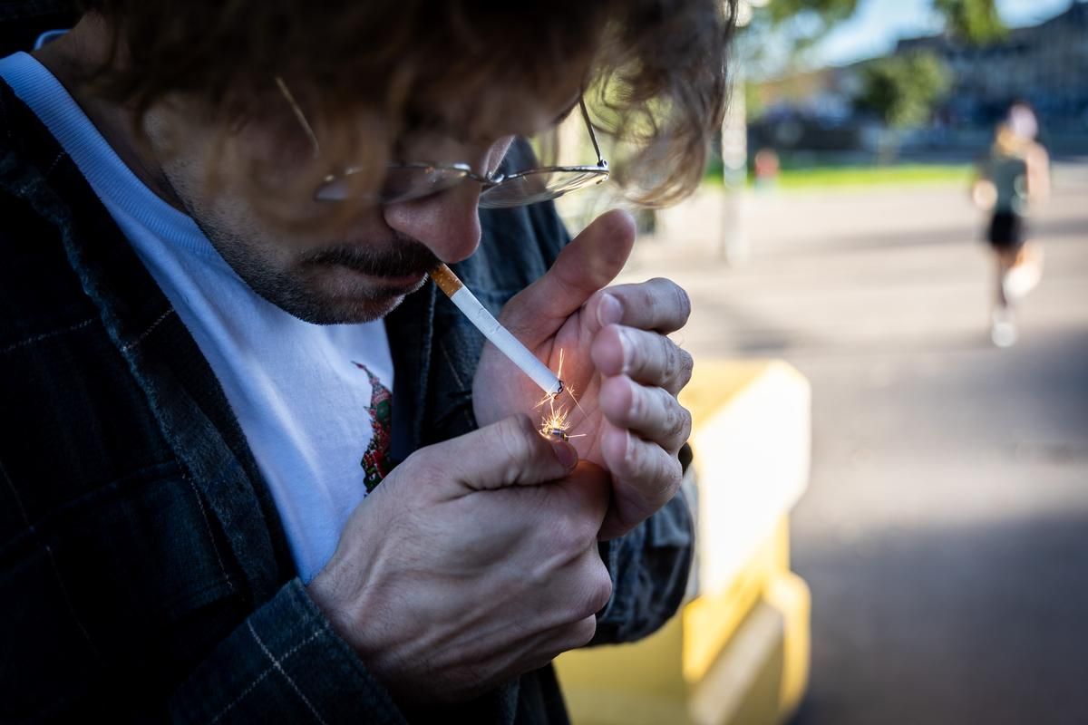 La ministre de la santé plaide pour l'interdiction de la vente de tabac aux jeunes générations