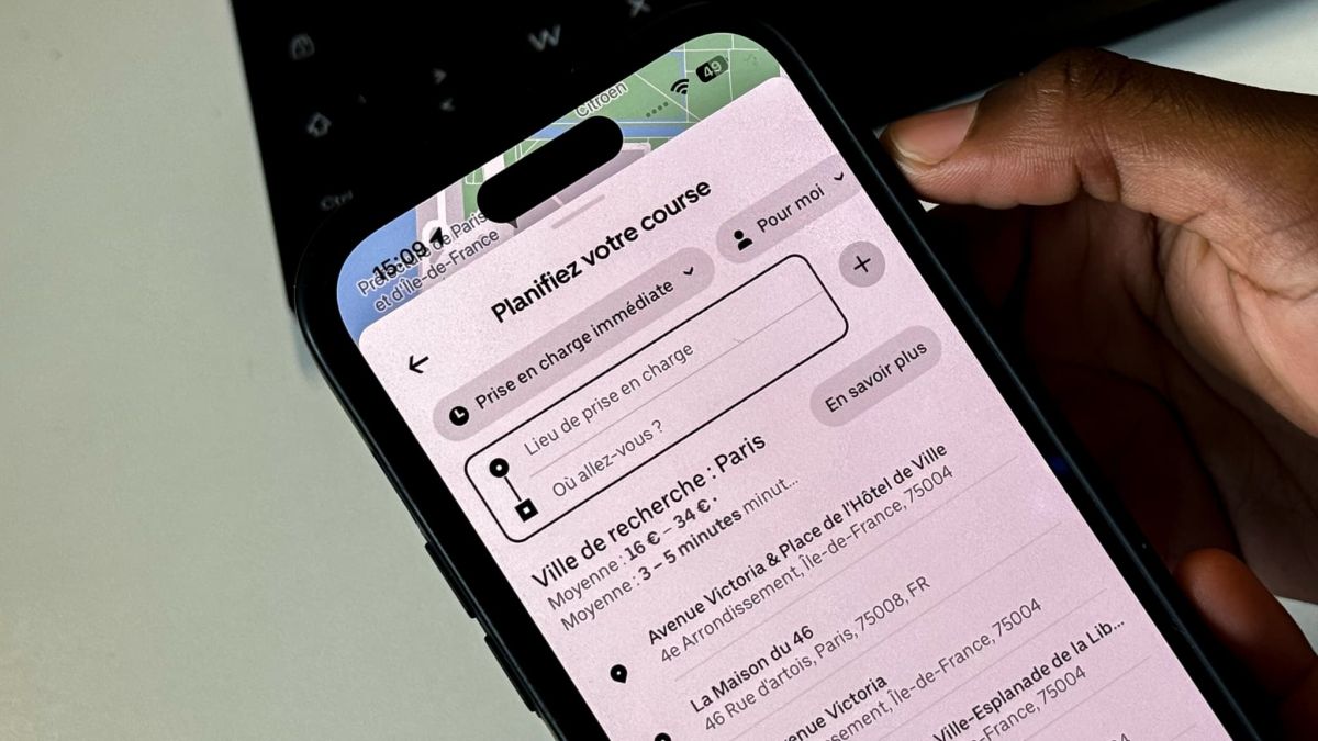 Uber condamné pour une confusion trompeuse avec les taxis parisiens