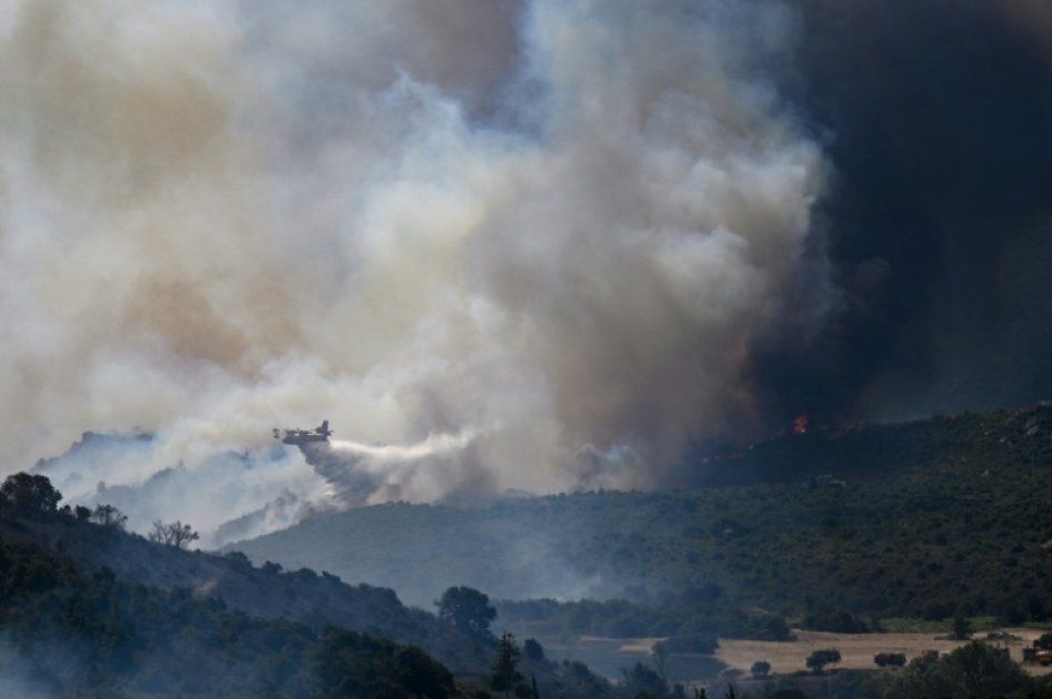 Incendie menaçant dans les Pyrénées-Orientales : le Tour de France en péril