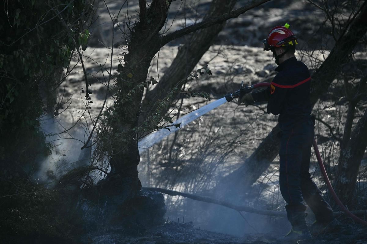 La France en proie aux incendies : canicule et vents durs exacerbent les risques
